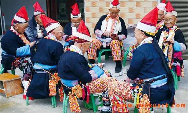 贵州地区瑶族服饰